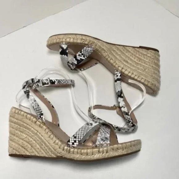 Charles by Charles David Platform Wedge Snake Sandals White Black Size 9.5 - Picture 6 of 8